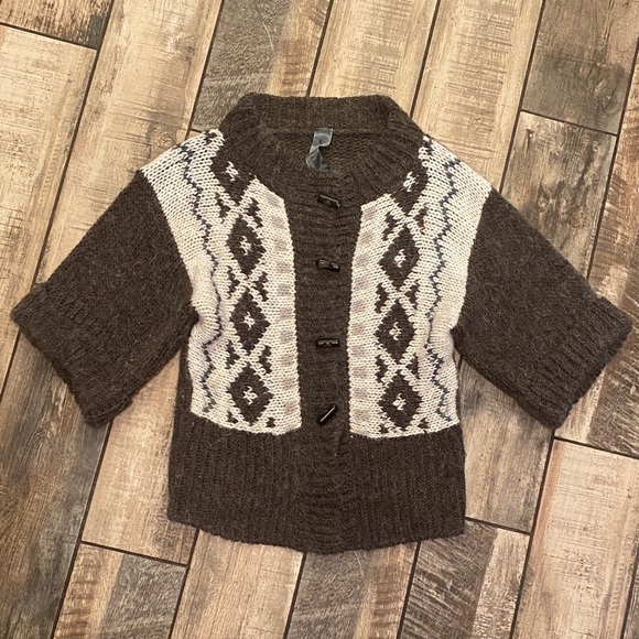 Elsamahda Sweaters - Elsamahda Brown and White Knit Cardigan with Button Closure